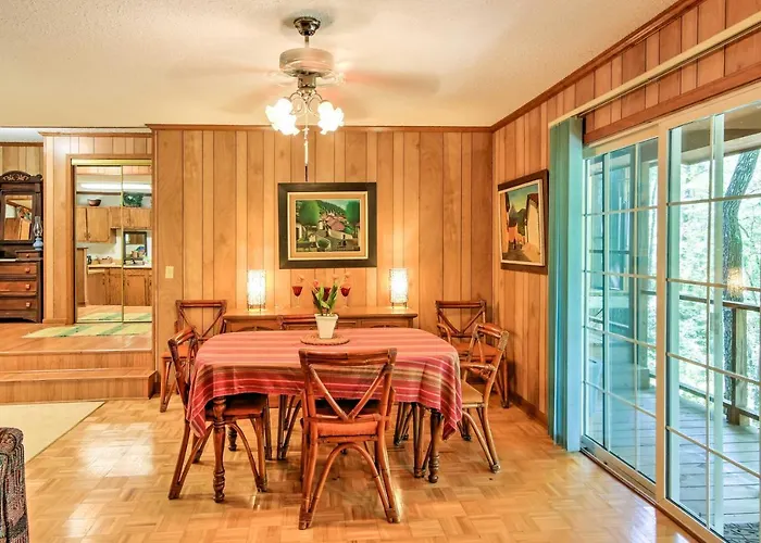 Lakefront Mountain Rest Cottage With Gas Fireplace!
