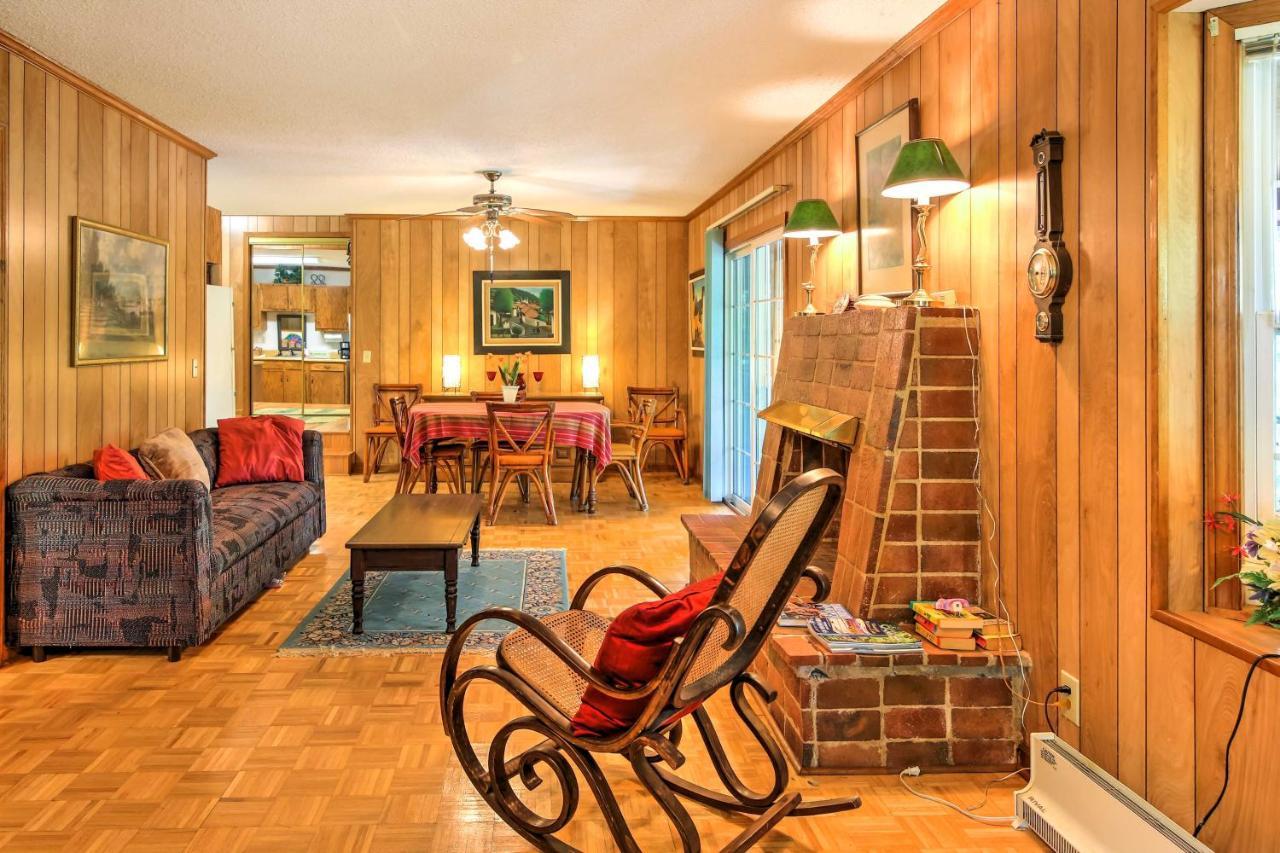 Lakefront Mountain Rest With Gas Fireplace! Holiday home Walhalla
